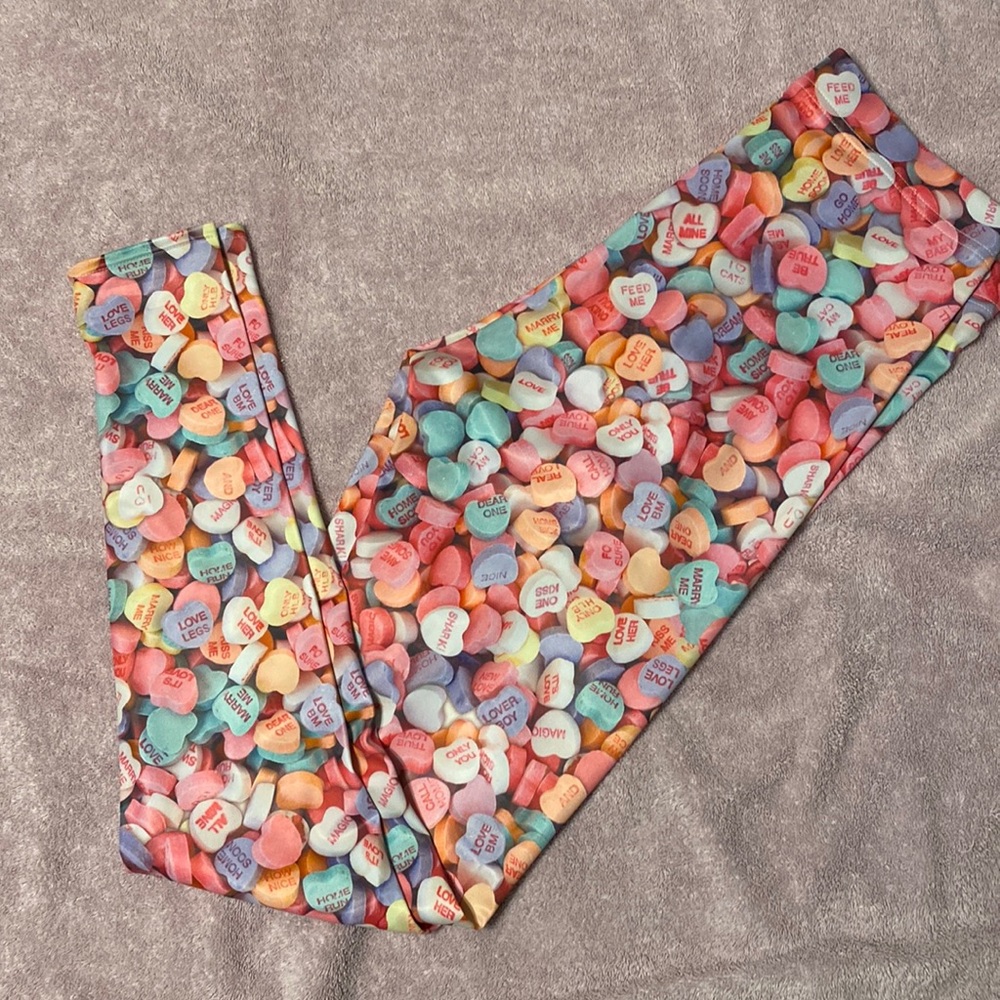 Blackmilk high waisted candy hearts Valentine kitsch valentines leggings 💖